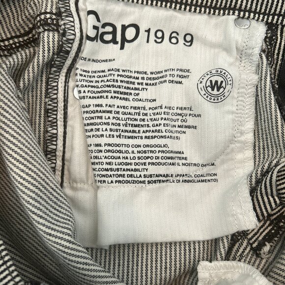 GAP Women's Pinstripe Skinny Jeans - Size 26 - Like New - Picture 3 of 9